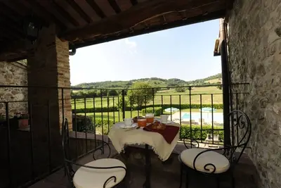 Image de La Peschiera farmhouse apt. Provincial terrace of Siena San Gimignano
