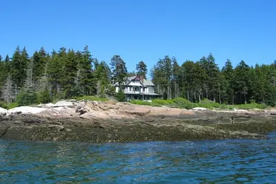 Image de Luxury Oceanfront, High Quality, Private, 5 Bedroom, 4 Bath, Sailing, & More. . . .