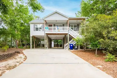 Image de Fitz Us Fine: Spacious, Adorable Beach Home in Family-friendly Neighborhood