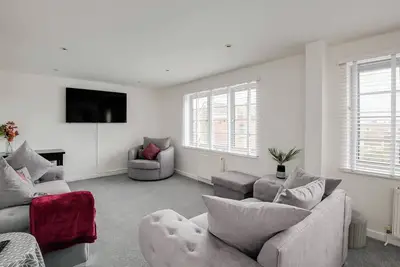 Image de Appartement spacieux de trois chambres au dernier étage avec une vue incroyable