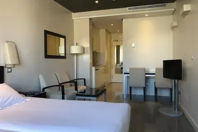 Image de Suites Vienna Plaza De ESPAÑA
