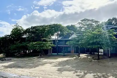 Image de Beachfront Villa! Snorkel & explore the amazing reef! Experience Caribbean Life!