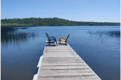 Image de Large & Private Luxury Executive Waterfront Lakeview Estate