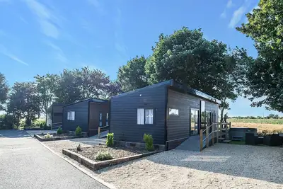 Image de Black Edition Lodge - Unit 4 -  a lodge that sleeps 6 guests  in 2 bedrooms