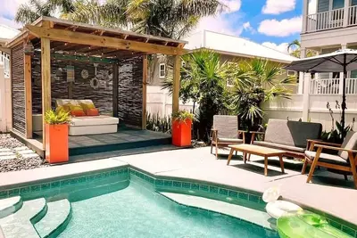 Image de Unique Ocean View Pool Home ~ Excellent Location!