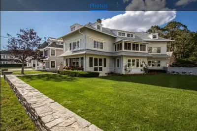Image de Waterfront Estate Home - Beach and Shared Pool - West