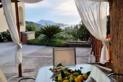Image de Holiday Home Overlooking Capri With Garden