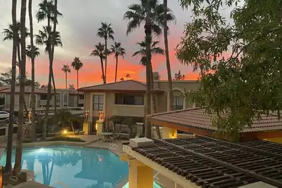 Clean Quiet Beautiful Resort with 3 Pools