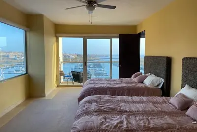 Image de Beautiful Beach Front Condominium with the most amazing views of the ocean