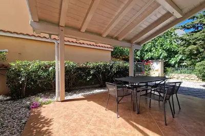 Image de Appartement de deux chambres avec la terrasse Baska, Krk (A-18775-d)