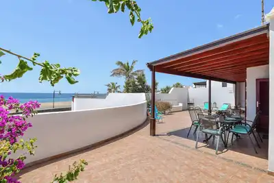 Image de Bungalow \"Vistamar\" près de la plage avec vue sur la mer, piscine, Wi-Fi et terrasse; animaux admis