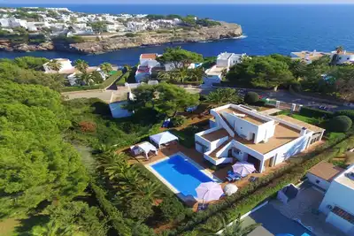 Image de Villa \"Luna\" avec vue sur la mer, piscine, climatisation, terrasses et jardin