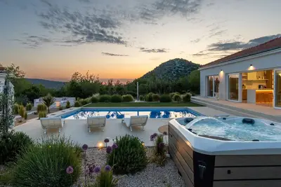 Image de Villa Nebesi