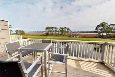 Image de Harbour Point 807 - stunning bay, lake, and golf views! Golf Cart Included!
