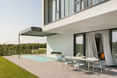 Modern Villa Noble 2 with a swimming pool