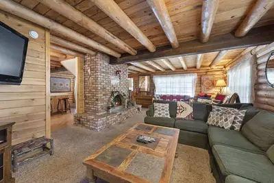 Image de Boulder Bay Lodge | Boat or Rv Parking | Game Room