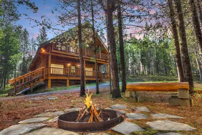 Image de Kabino: Hot Tub Large Driveway Ps4 Dog Friendly Fire Pit Fireplace