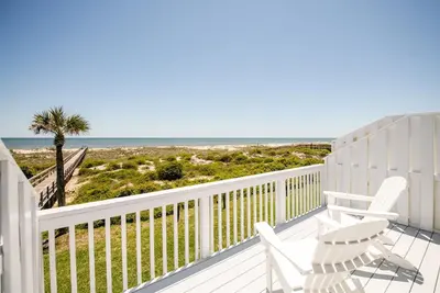 Image de Sandpiper #95070 - Beach Front | 2 Bed, 2 Bath