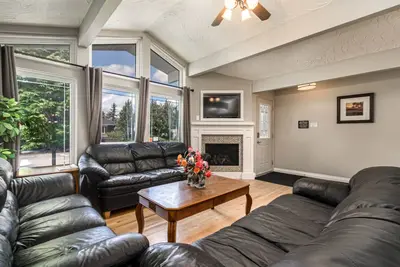 Image de D@home Entire house by Glenmore Reservoir\/Heritage Park\/chinook center