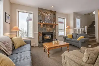 Image de Desirable Knoll Home with Hot Tub, Bbq, Laundry - Family room Nook with Sofa Bed