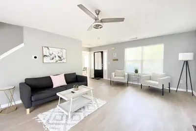 Image de 🏡🌈Perfect Getaway Mins from Chateau Elan\/Rd Atlanta⭐️ Long Term Stay Welcome!