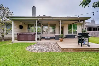 Image de ✫Gorgeous Round Rock Villa | Sleeps 8 | Hot Tub✫