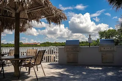 Image de Outdoor Escape! Kitchen, Beach, Golf, Fishing, near Smugglers Cove Adventure Golf
