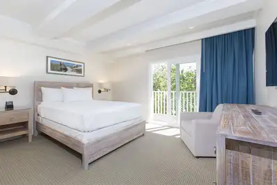 Image de Family Getaway! 2 Awesome Units, Pool, Fishing, Bbq Facilities