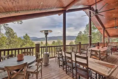 Image de Grand Mountain Retreat in Angel Fire w\/ Game Room!