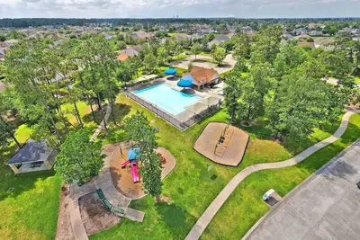 Image de Exquisite Home for Vacation.