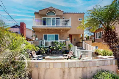 Image de Wonderful Beachside House w/Private Hot Tub & Washer/Dryer, WiFi, & Firepit