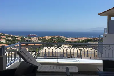 Image de Magnifique Appartement Terrasse Face Mer de 4 Ă 6 personnes