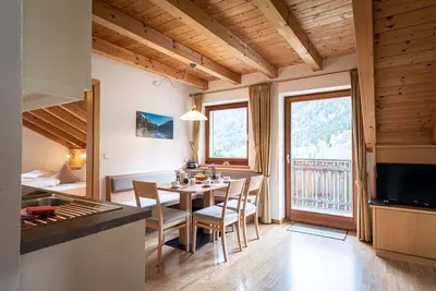 Image de House Landheim Apart. Mountain view with separate bedroom and waterfall view!