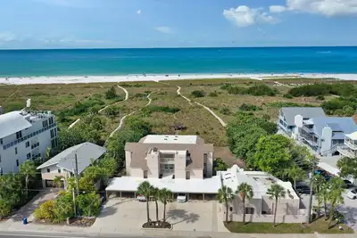 Image de Siesta Sunset | Luxurious Beach Front Penthouse w/ Views of Gulf, Minutes to Siesta Key Village