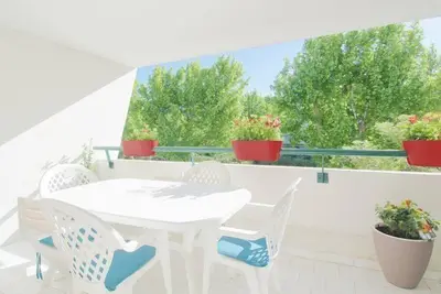 Image de P2 Cabine, Clim, Wifi, Piscine, Parking, Terrasse!