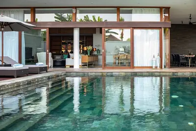 Image de Stylish Beachside Villa with Pool & Stunning Views – Bali Villa 1068