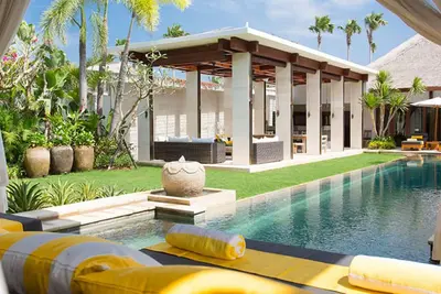 Image de A Luxurious Oasis Steps from the Shore - Bali Villa 1008