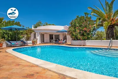 Image de Charming Countryside Villa, 2 Bedrooms, Free Wi-Fi, A/C, Stunning Garden & Views
