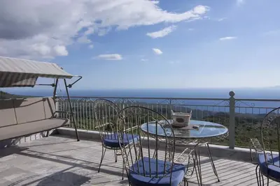 The balcony of Mani