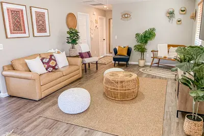 Image de Bohemian Oasis in the Desert