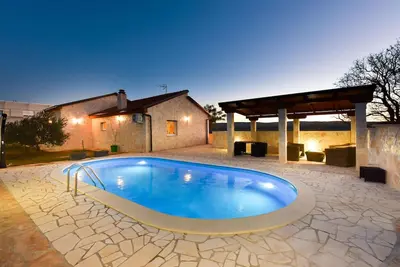 Image de Superbe maison à Pridraga avec WiFi