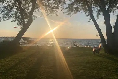 Image de ⭐️ Charming Lakefront Home! ⭐️