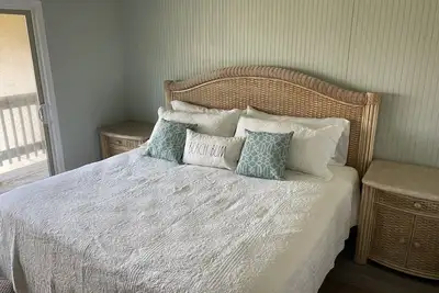 Image de Newly Updated Ocean View Villa!