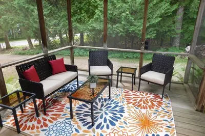 Image de 4 bedroom family home located on the West Side of the Island