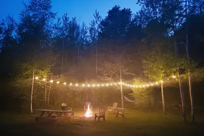 Image de Secluded in the woods. No neighbors in sight.