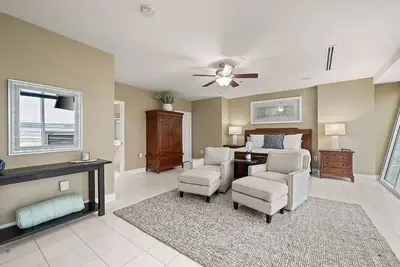 Image de 3/3 Condo on Texas Motor Speedway