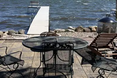 Image de Lakehouse 2br Downtown!