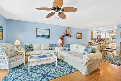 Image de Lower Summer 2025 Rates for Open Days! 3 Br / 3. 5 Ba Townhome, Dog Friendly