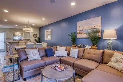 Image de Lagoon, 1st flr bdrm, near beach/oceanside restaurant, pool, golf, pickle ball