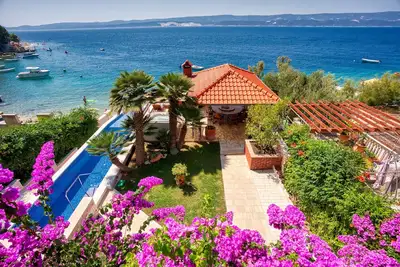 Vip Villa Lady- pool and jacuzzi on the beach